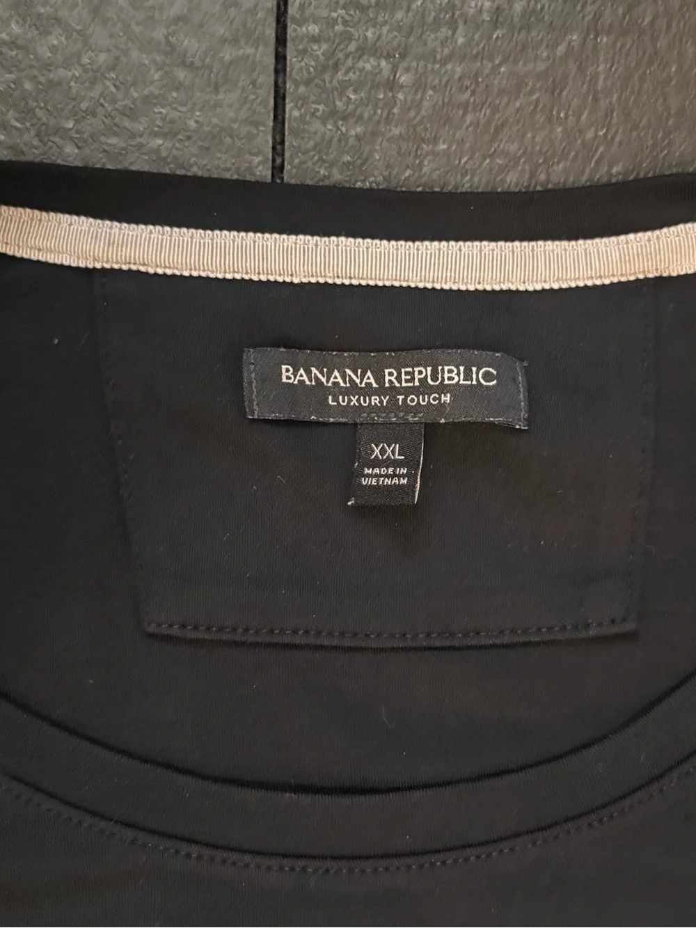 Banana Republic Luxury Touch Men’s Black Crew Neck Short Sleeve Tee